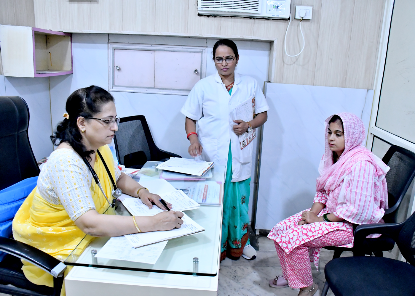 Dr Monika Aggrawal gynaecologist (1)